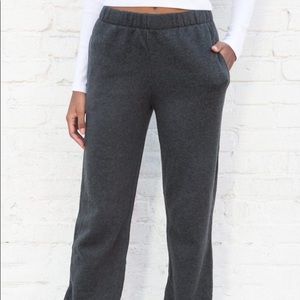 Brandy Melville Rosa Sweatpants